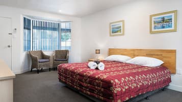 Deluxe Studio, 1 King Bed