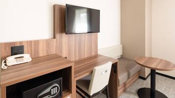 Standard Twin Room, 2 Twin Beds, Non Smoking | Premium bedding, desk, laptop workspace, blackout drapes