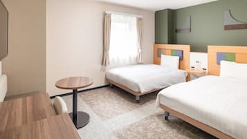 Habitación estándar con 2 camas individuales, 2 camas individuales, para no fumadores | Ropa de cama de alta calidad y escritorio
