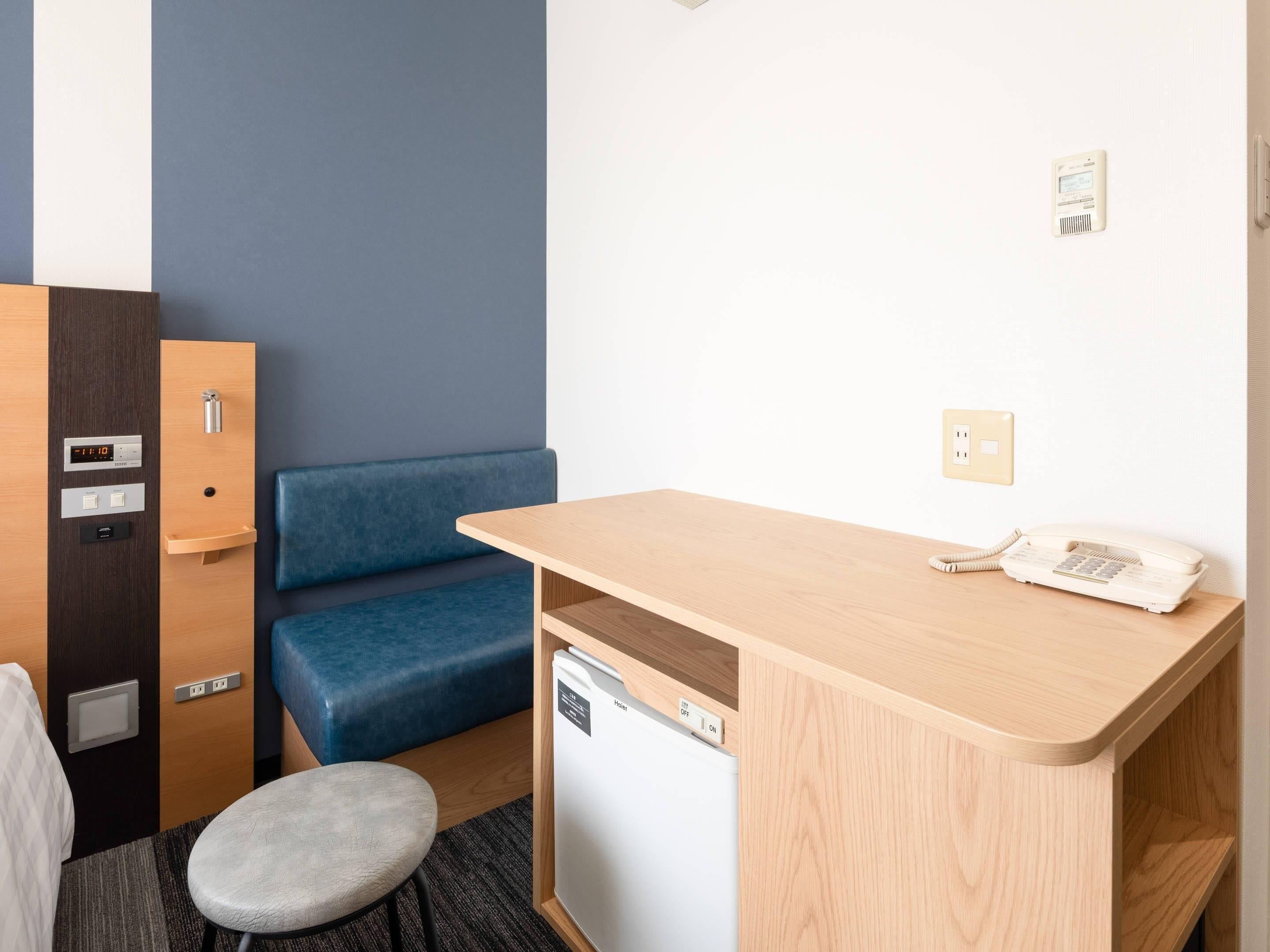 standard double room, 1 double bed, non smoking | premium bedding, desk, laptop workspace, blackout curtains