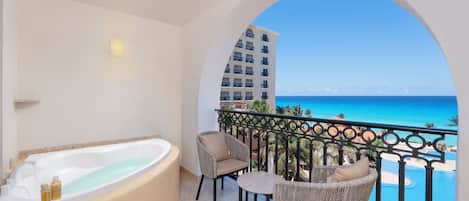Deluxe Room, Balcony 1 King Bed, Jetted Tub, Oceanfront | View from room