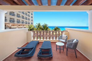 Deluxe Room, Balcony Ocean View | Terrace/patio