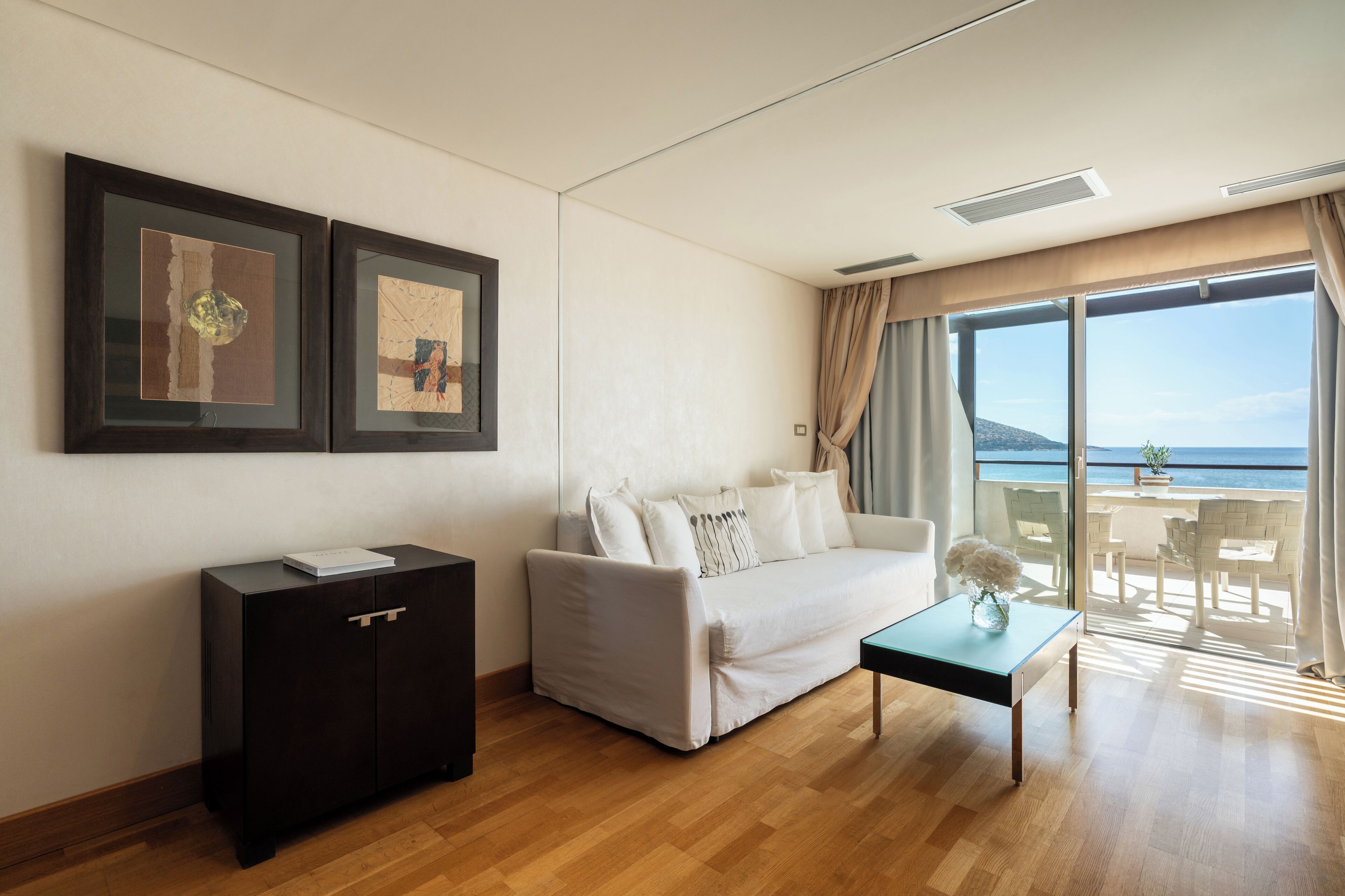 family room, sea view (exclusive) | 1 bedroom, premium bedding, minibar, in-room safe