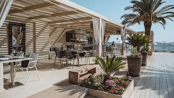 2 Restaurants, Frühstück, Mittagessen, Abendessen, mediterrane Küche