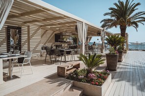 2 Restaurants, Frühstück, Mittagessen, Abendessen, mediterrane Küche