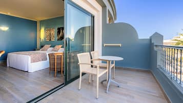 Chambre Double Standard | Minibar, coffres-forts dans les chambres, bureau, rideaux occultants