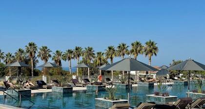 Crown Resorts Horizon Hotel