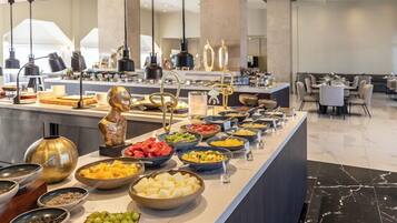 Breakfast, lunch, dinner served; pool views