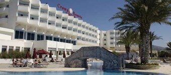 Crown Resorts Horizon Hotel