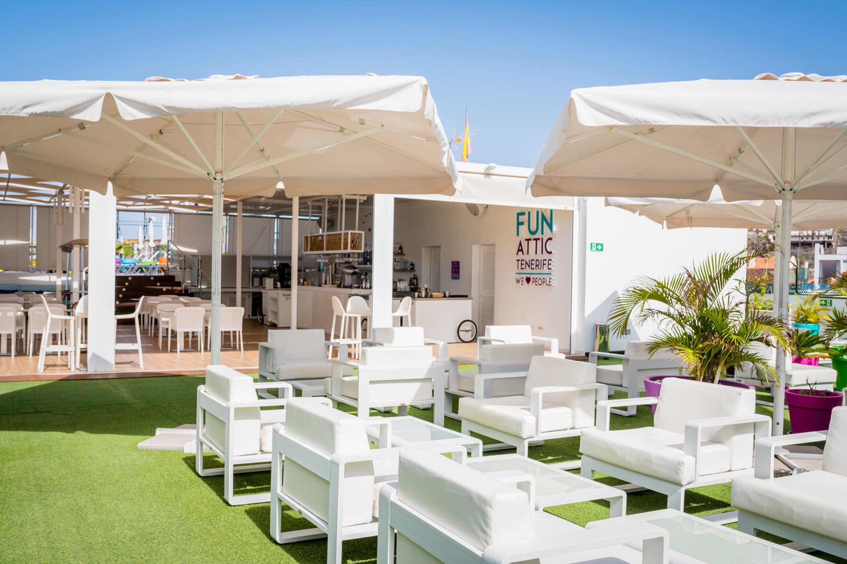 breakfast and dinner served