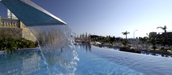 Paradise Park Fun Lifestyle Hotel