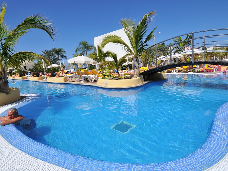 3 outdoor pools, open 9:00 AM to 7:00 PM, pool umbrellas, pool loungers