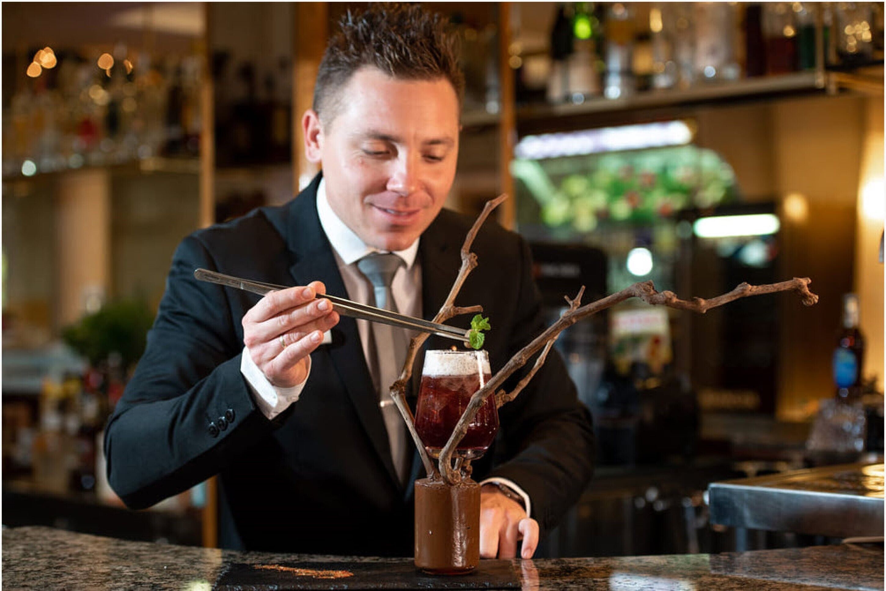 บริการอาหารเช้า อาหารกลางวัน และอาห ารเย็น