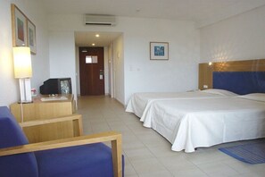 In-room safe, blackout curtains, soundproofing, iron/ironing board - Alfamar Beach & Sport Resort (Albufeira)