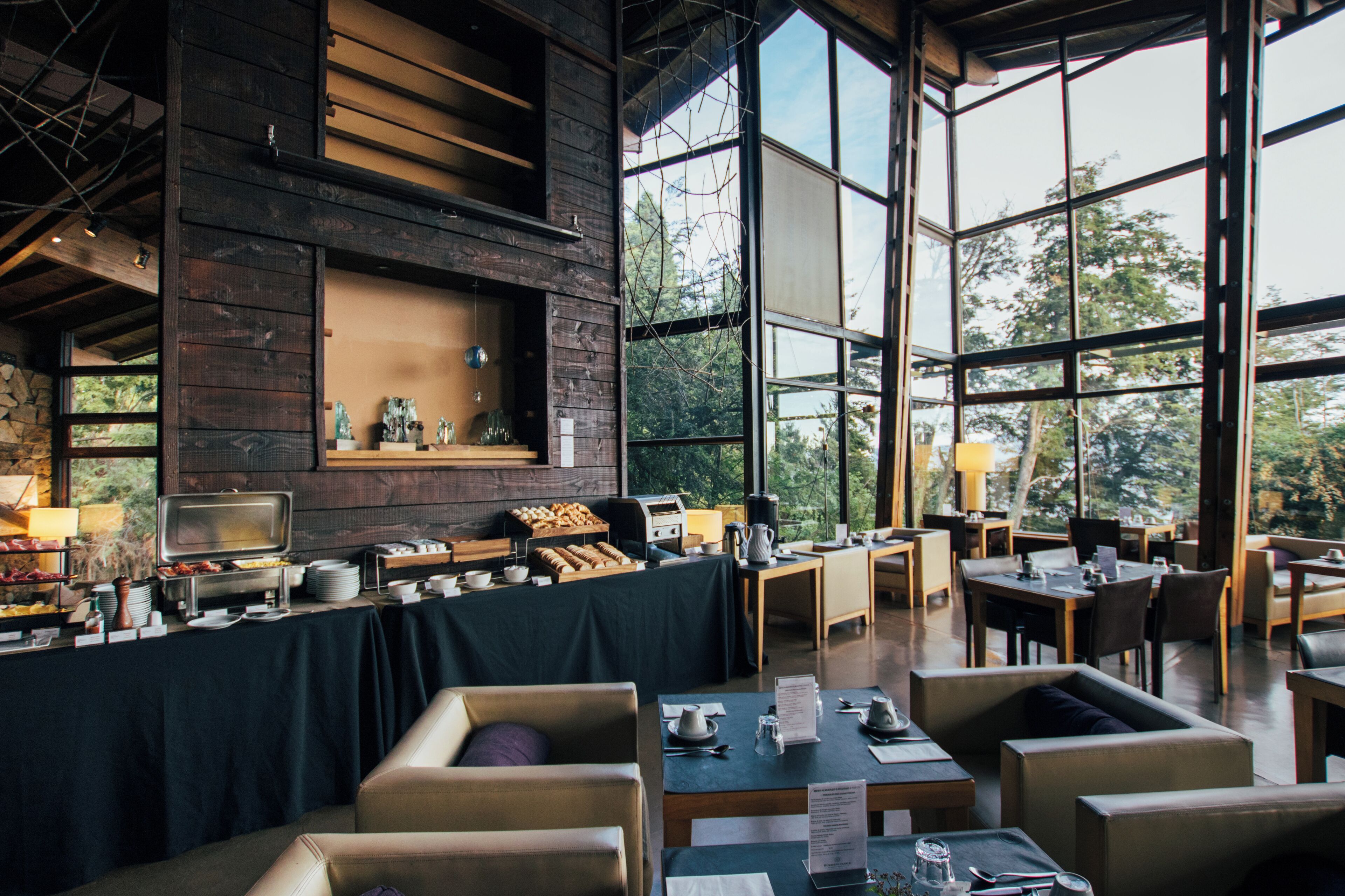 包含每日自助早餐