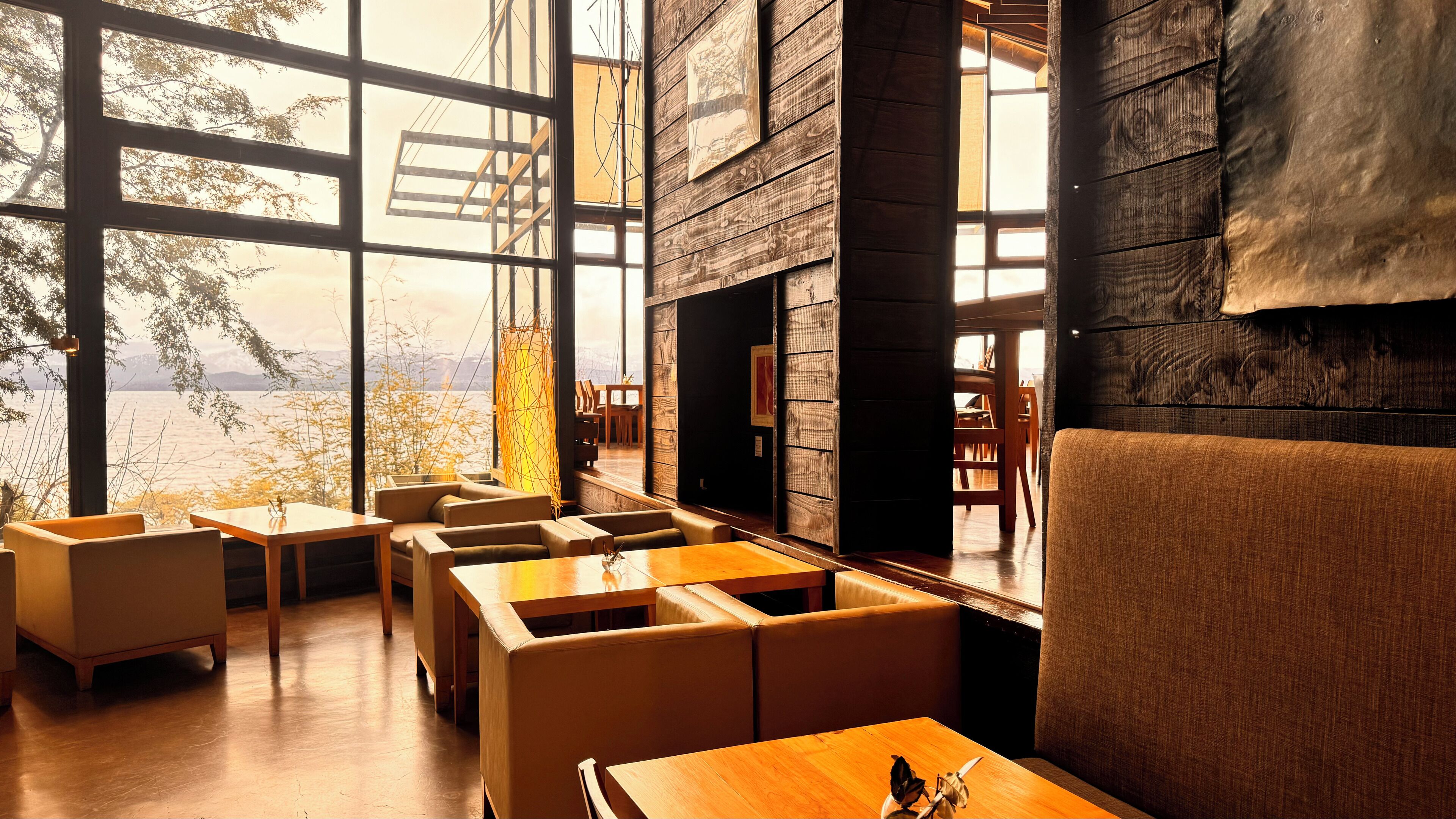 breakfast, lunch and dinner served