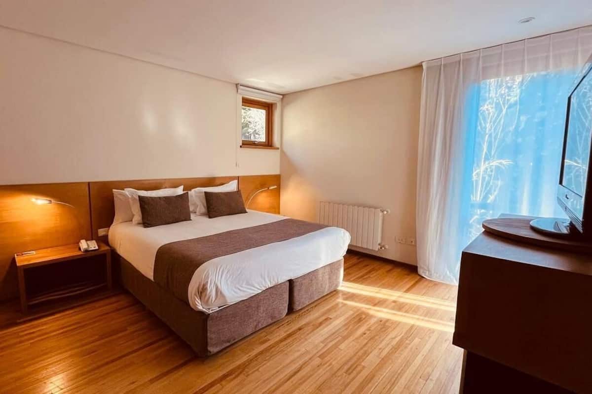 1 bedroom, premium bedding, down duvets, pillow-top beds