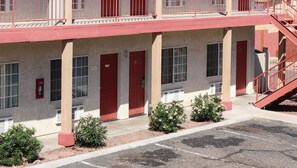 Exterior - Lodge on the River (Bullhead City)