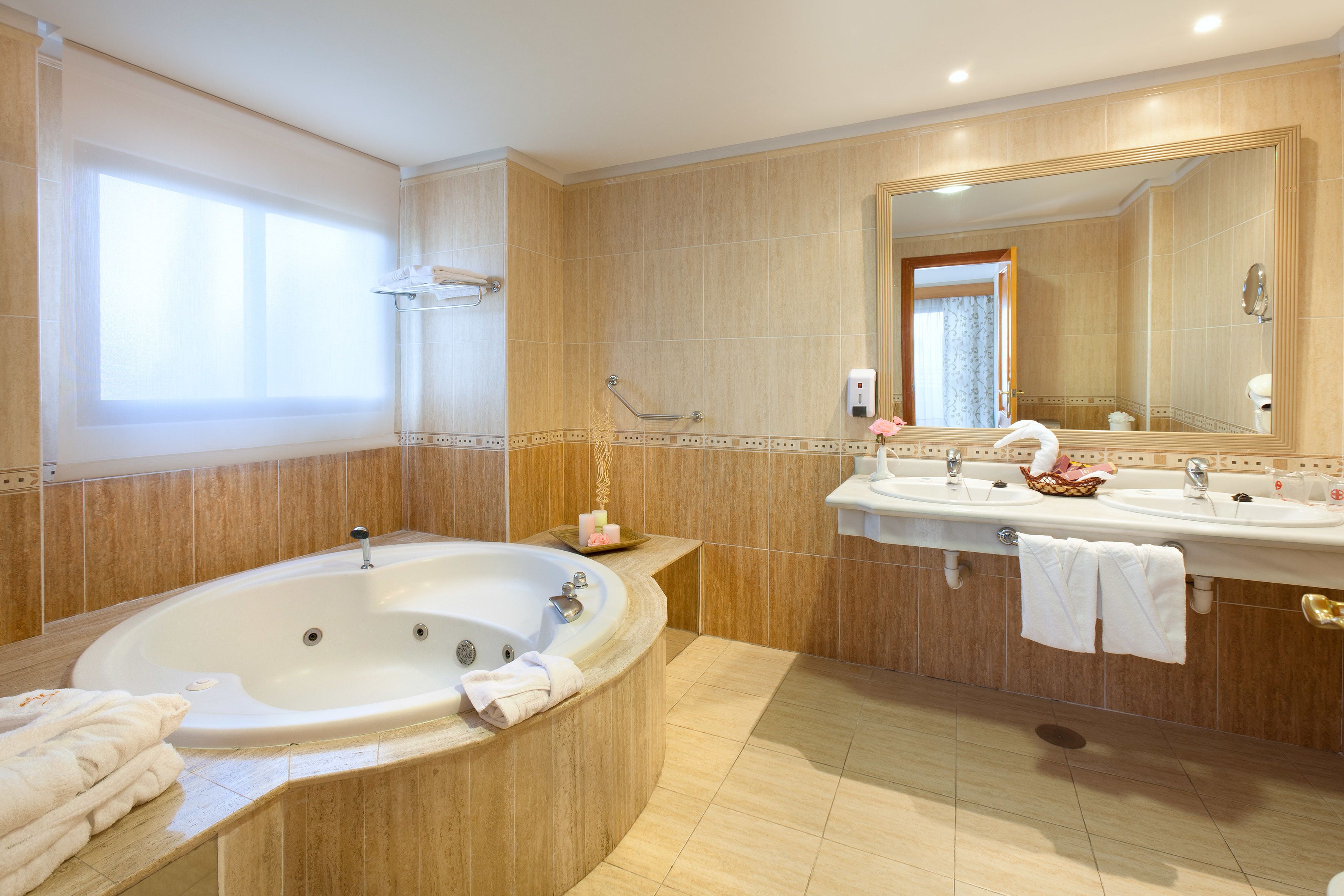 deep-soaking bathtub