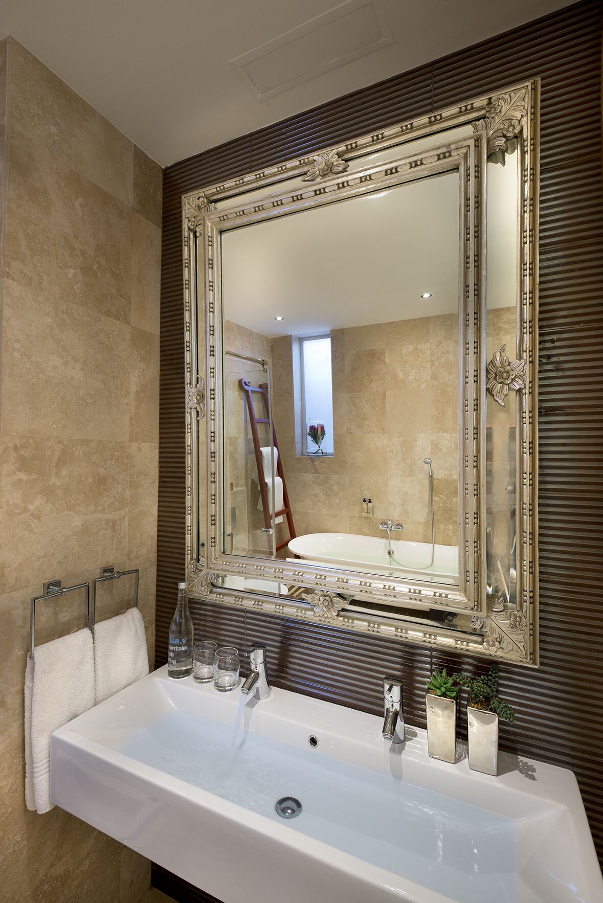 grand daddy suite | bathroom | free toiletries, hair dryer, towels, soap