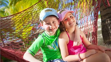 Tempat bermain anak - outdoor