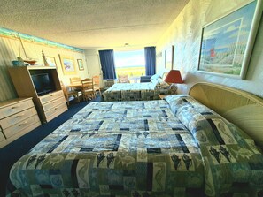 Family Studio Suite, Multiple Beds, Kitchenette, Oceanfront