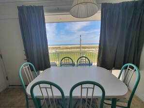Family Apartment, 2 Bedrooms, 2 Bathrooms, Ocean View (Full Kitchen)