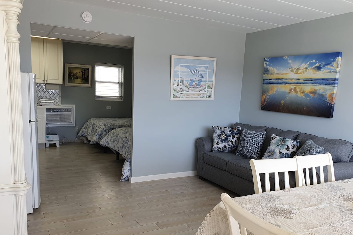 Family Room, Multiple Beds, Kitchenette | 1 bedroom, individually decorated, individually furnished, free WiFi
