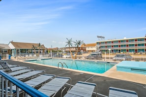 Front of property - Cara Mara Resort (Wildwood Crest)