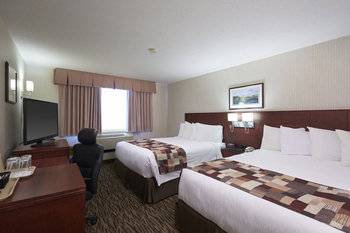 soundproofing, iron/ironing board, free wifi