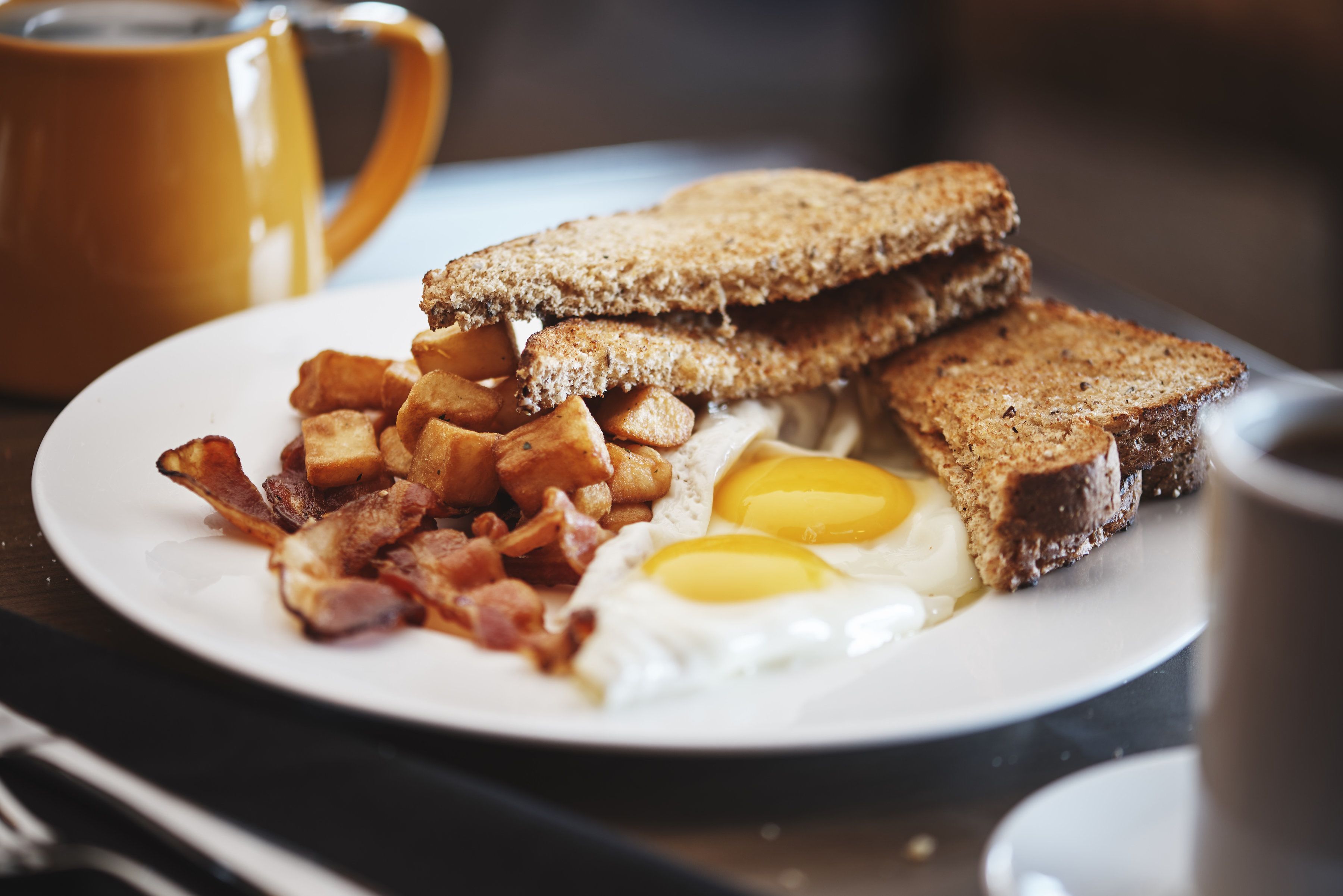 daily cooked-to-order breakfast for a fee