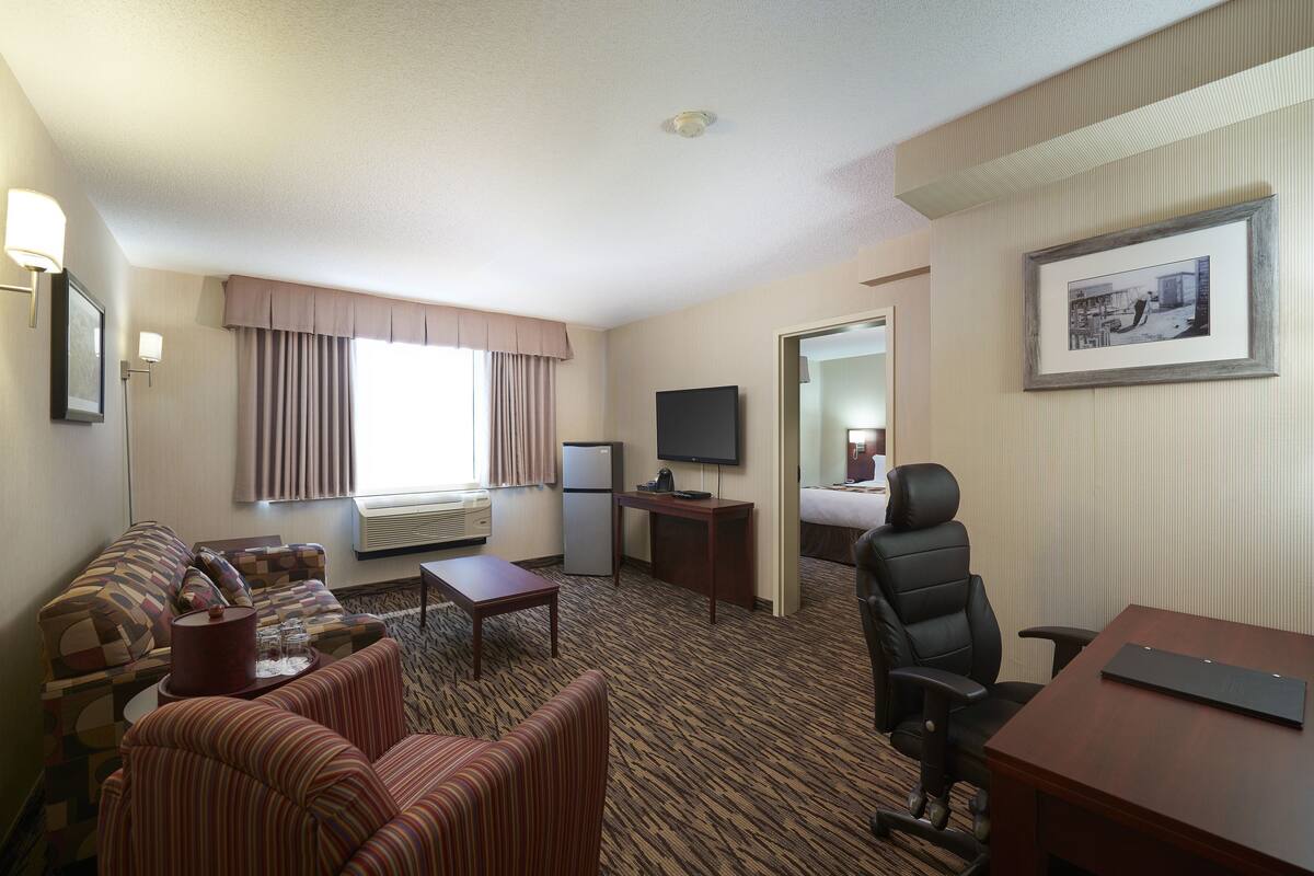 Soundproofing, iron/ironing board, free WiFi