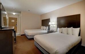 Desk, blackout curtains, iron/ironing board, free WiFi - Anchorage Inn & Suites - Portsmouth (Portsmouth)