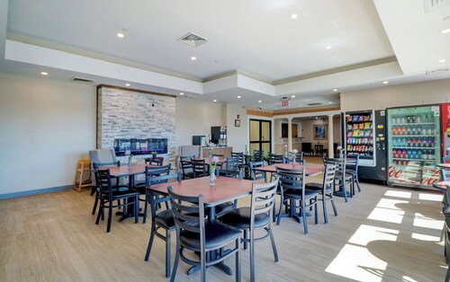 Anchorage Inns And Suites