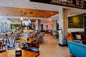 Bar (on property) - Village Hotel Birmingham Walsall (Walsall)