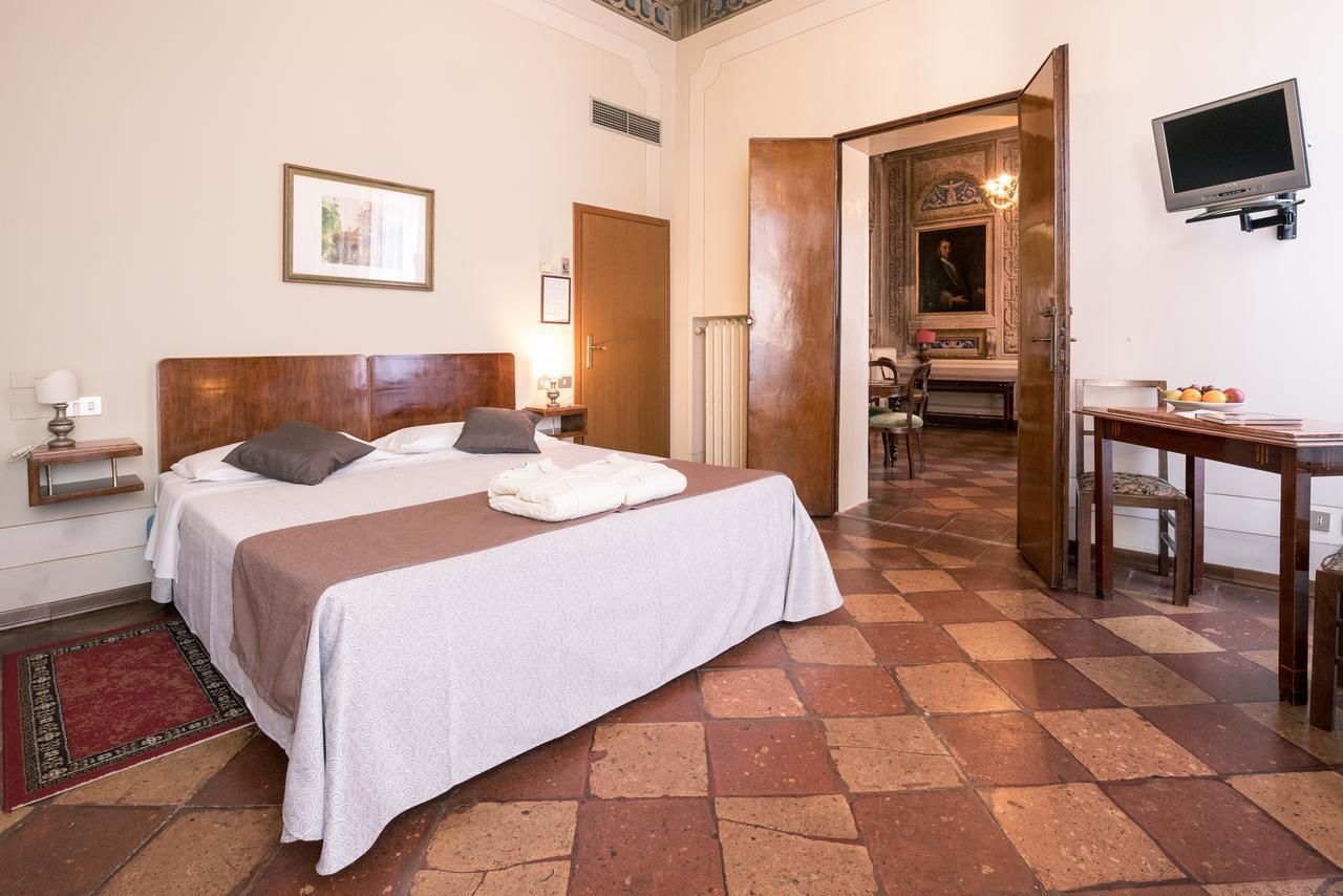 superior double room | minibar, in-room safe, desk, iron/ironing board