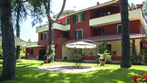 Front of property - Villa Maria Luigia (Frascati)