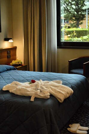 Blackout curtains, free cots/infant beds, rollaway beds, free WiFi