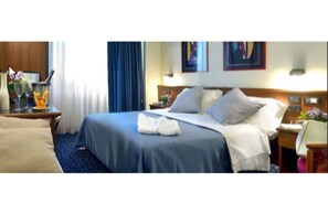 Blackout curtains, free cots/infant beds, rollaway beds, free WiFi