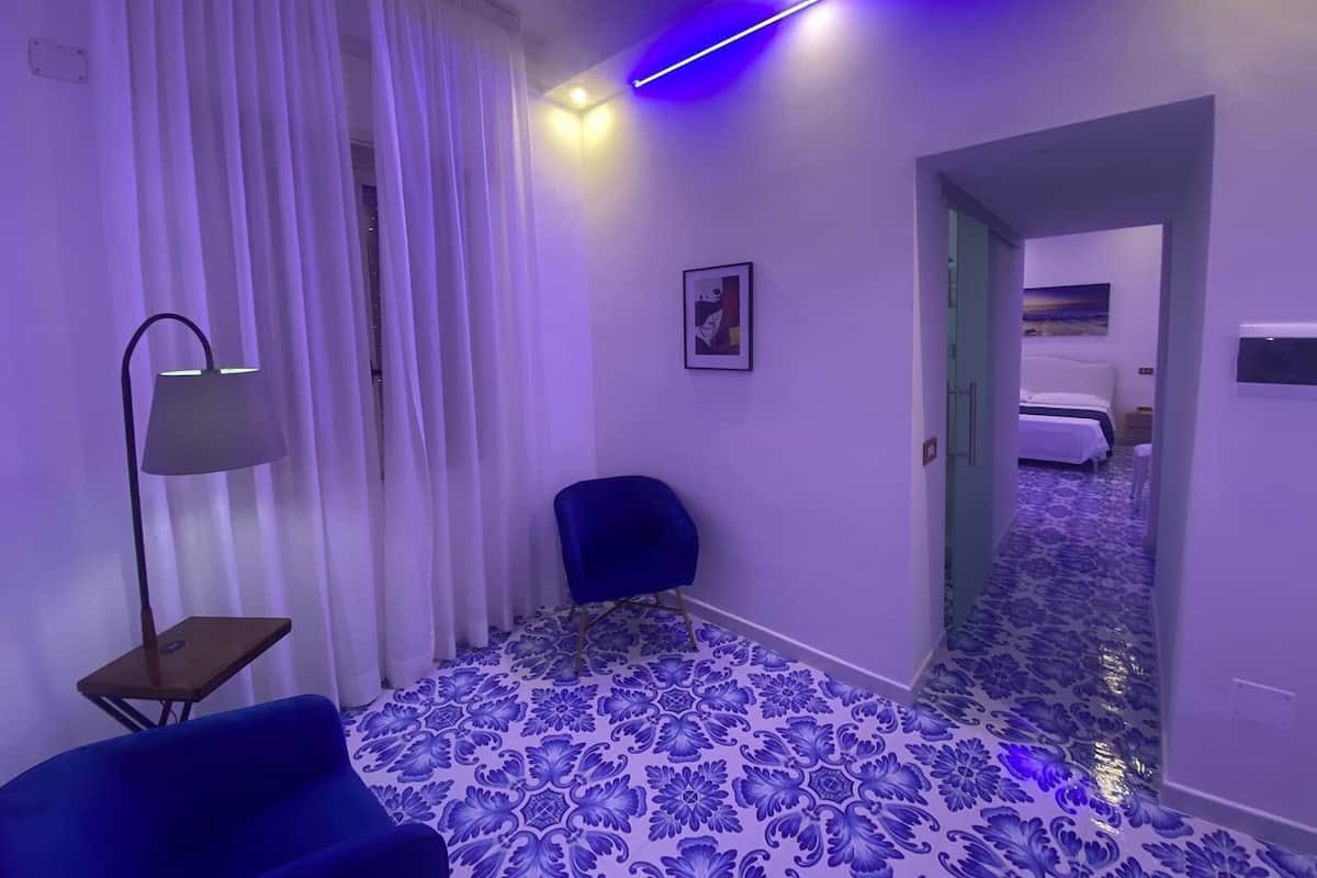 Familie studio suite | Een kluis op de kamer, verduisterende gordijnen, gratis wifi