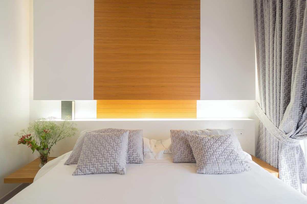 down duvets, minibar, in-room safe, desk