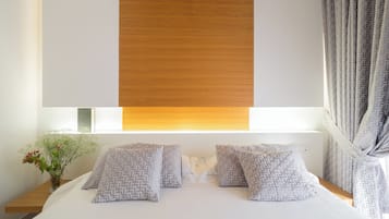 1 quarto, edredons de pluma, frigobar, cofres nos quartos
