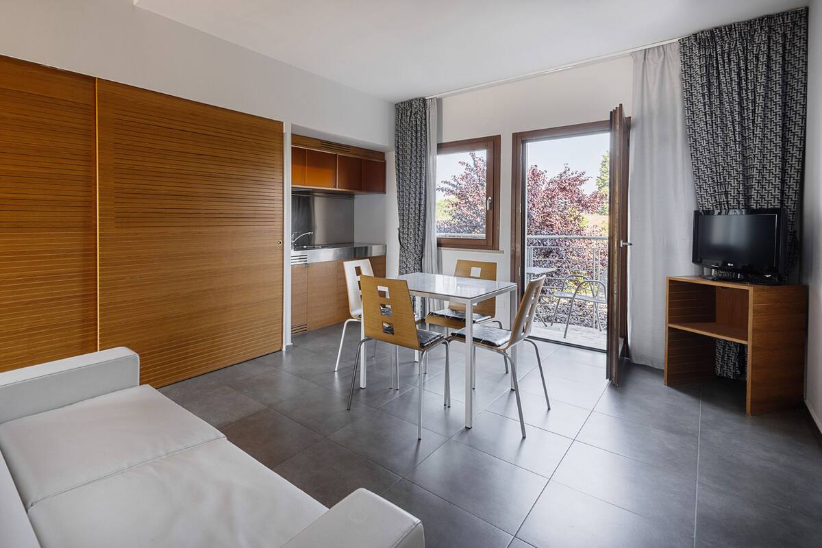 family apartment | down duvets, minibar, in-room safe, desk