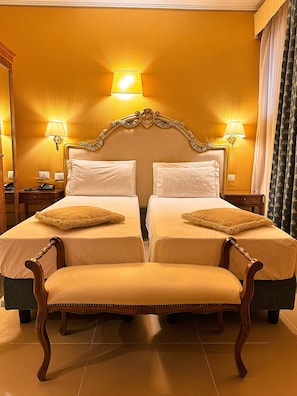 Chambre Standard Double ou avec lits jumeaux | 1 chambre, literie de qualité supérieure, surmatelas, minibar