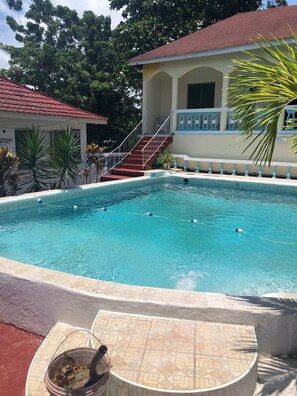 Outdoor pool - Villa La Cage (Negril)