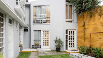 Kamar Double Standar | Teras/patio