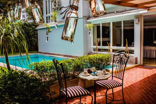 Hotel Basadre Suites