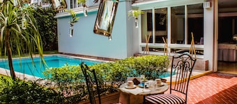 Hotel Basadre Suites