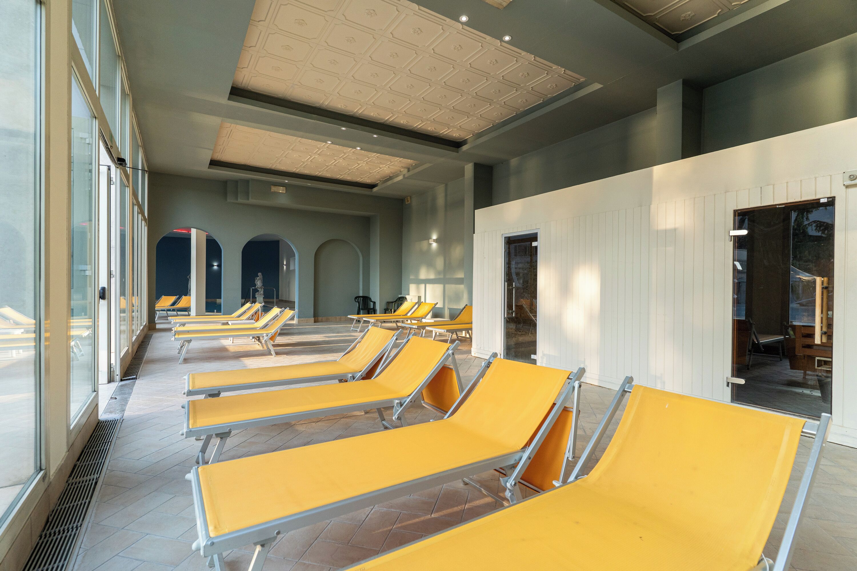Piscina coperta, piscina all'aperto