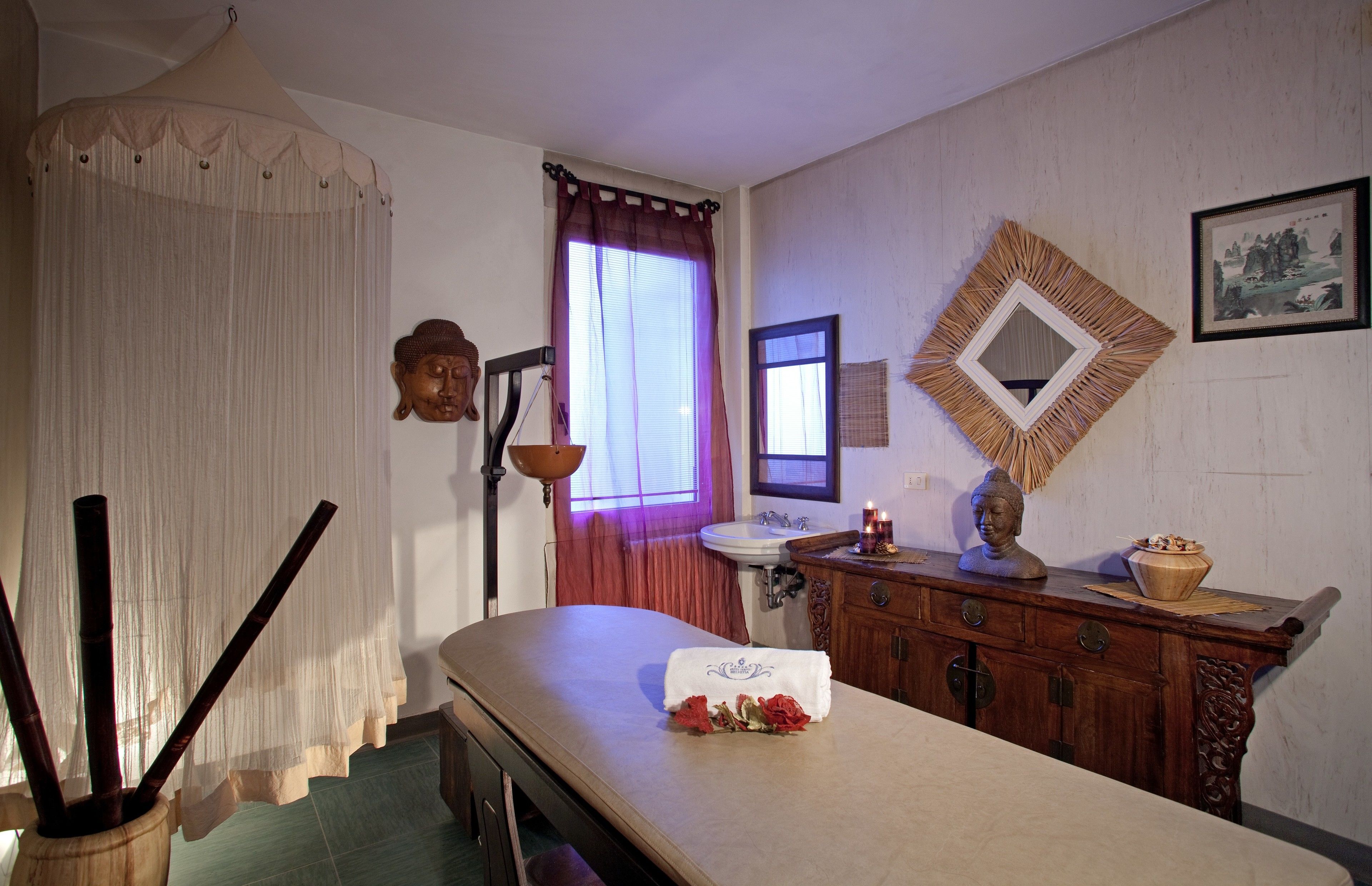 Sauna, hot springs, body treatments, mud baths, facials